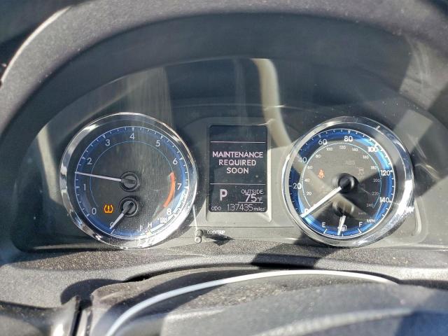 Toyota Corolla L Image 8