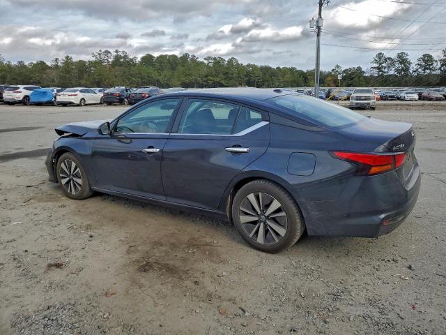 Nissan Altima Sv Image 3