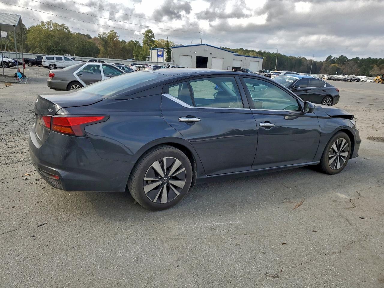 Nissan Altima Sv Image 5