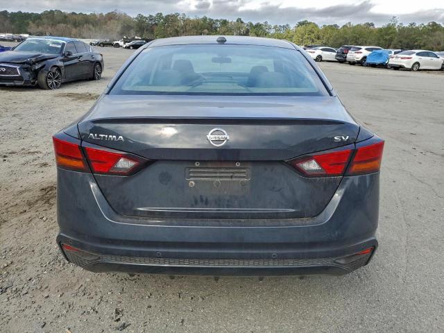 Nissan Altima Sv Image 2