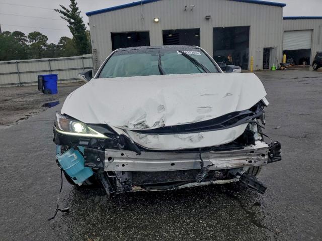 Lexus Es 350 Base Image 2