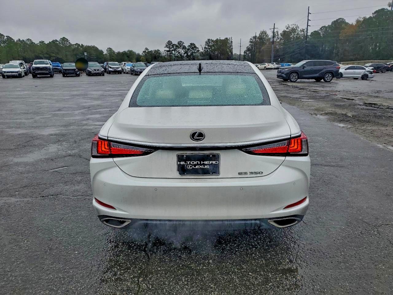 Lexus Es 350 Base Image 9