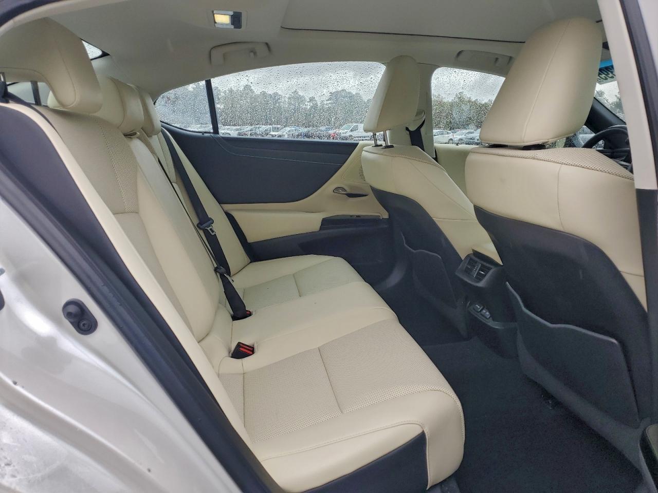 Lexus Es 350 Base Image 8