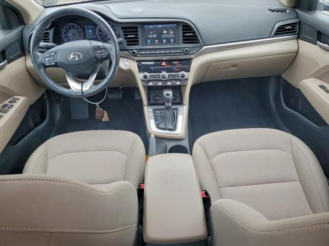 Hyundai ELANTRA Sel Image 2
