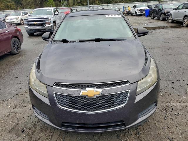 Chevrolet Cruze Ls Image 2