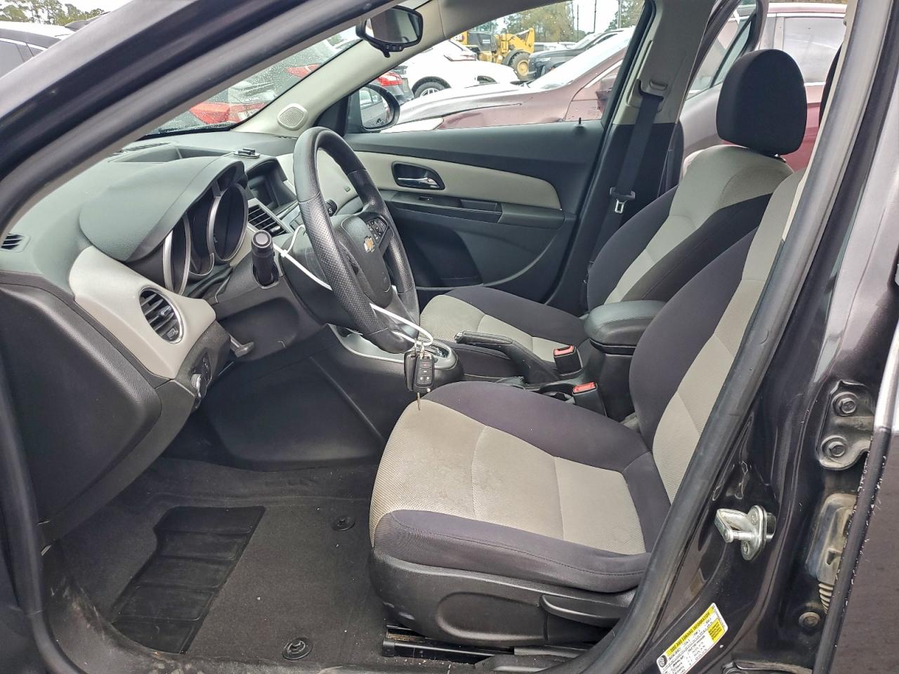 Chevrolet Cruze Ls Image 5