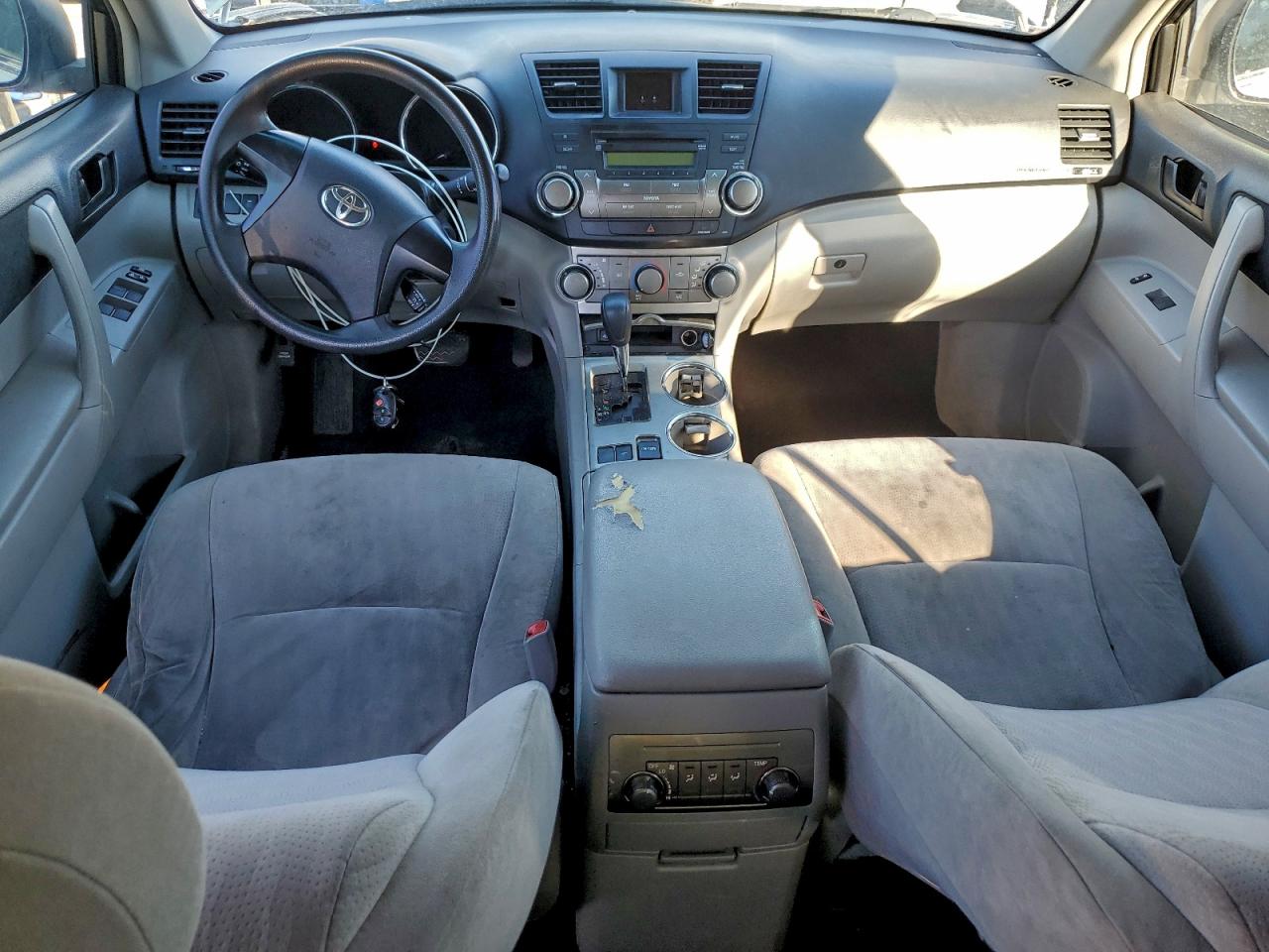 Toyota Highlander Base Image 8