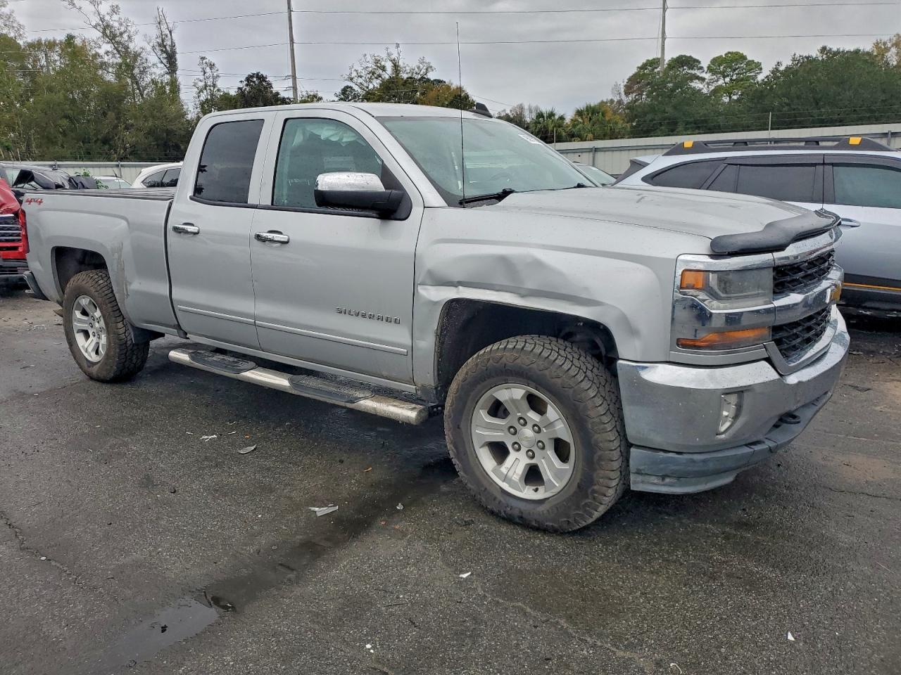 Chevrolet Silverado K1500 Lt Image 3