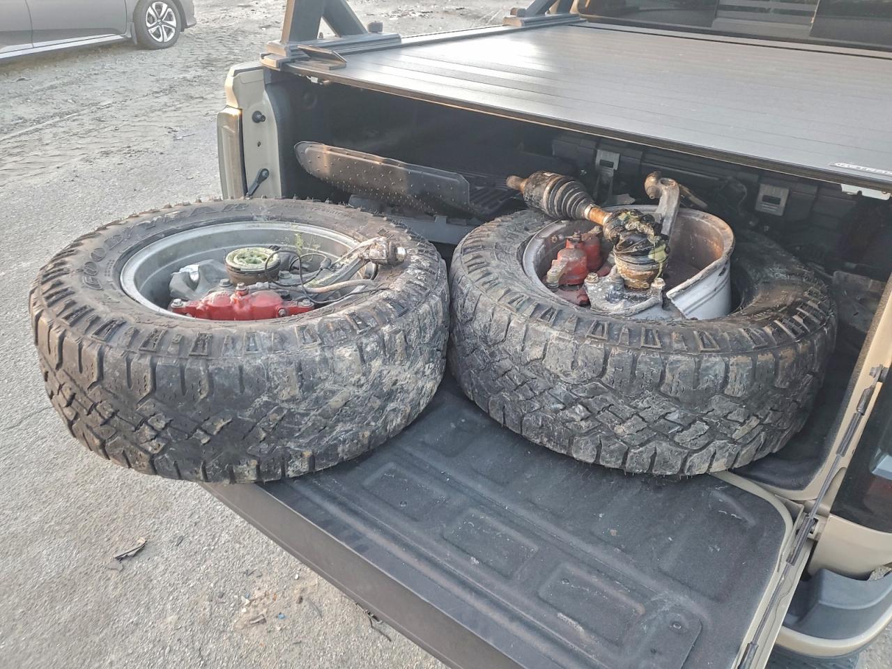 GMC Canyon At4 Image 11