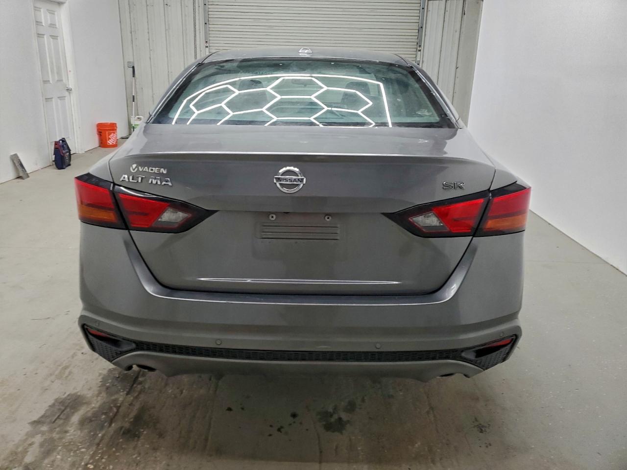 Nissan Altima Sr Image 6