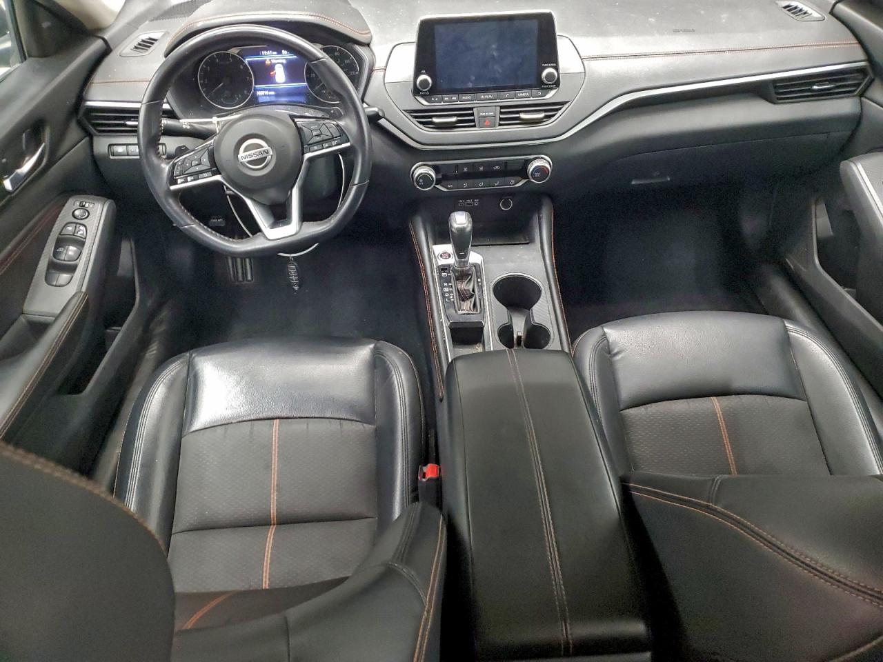 Nissan Altima Sr Image 8