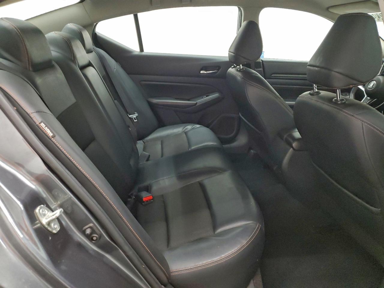 Nissan Altima Sr Image 7