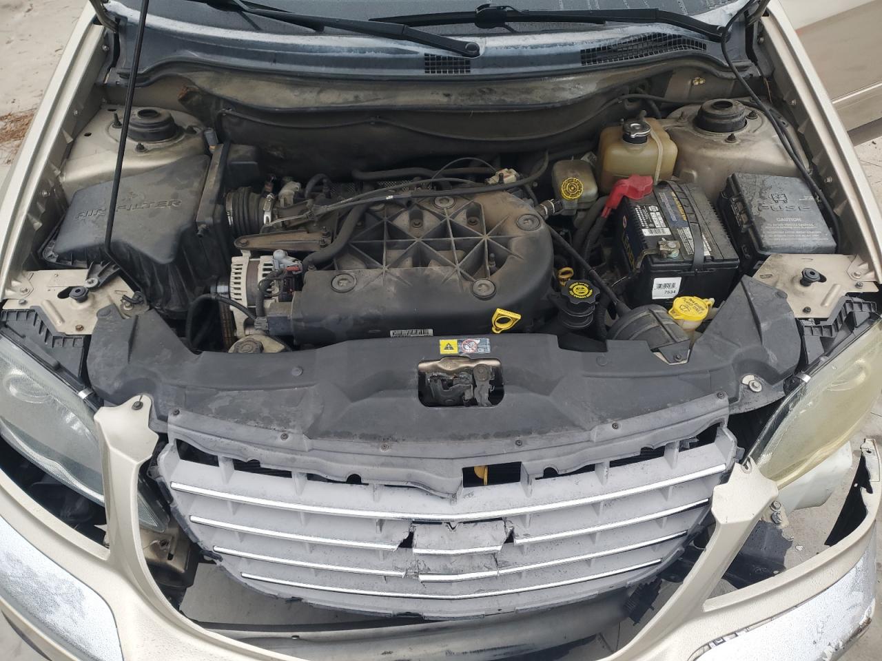 Chrysler Pacifica Image 6