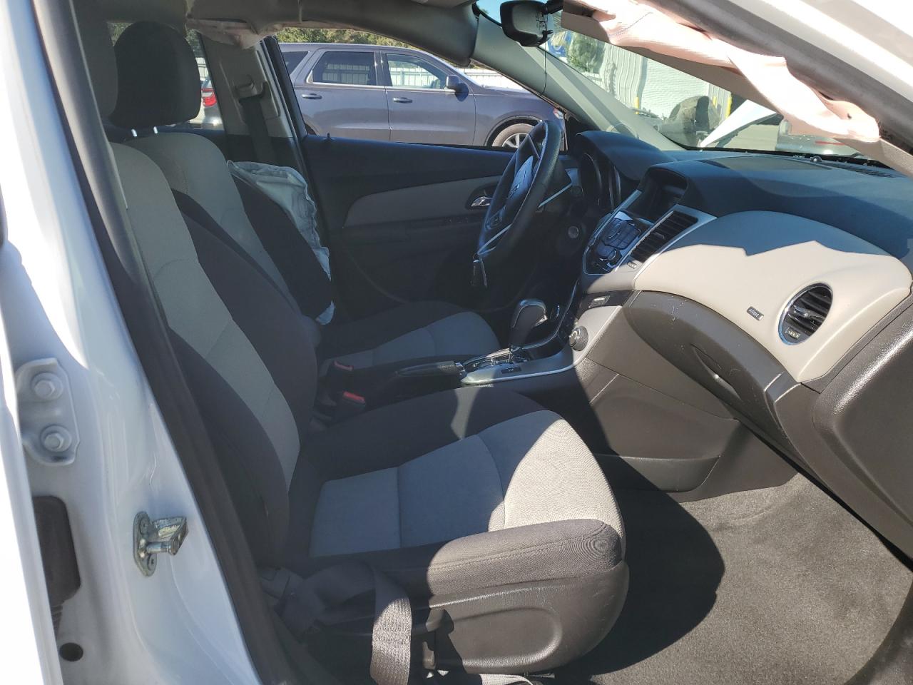 Chevrolet Cruze Ls Image 11