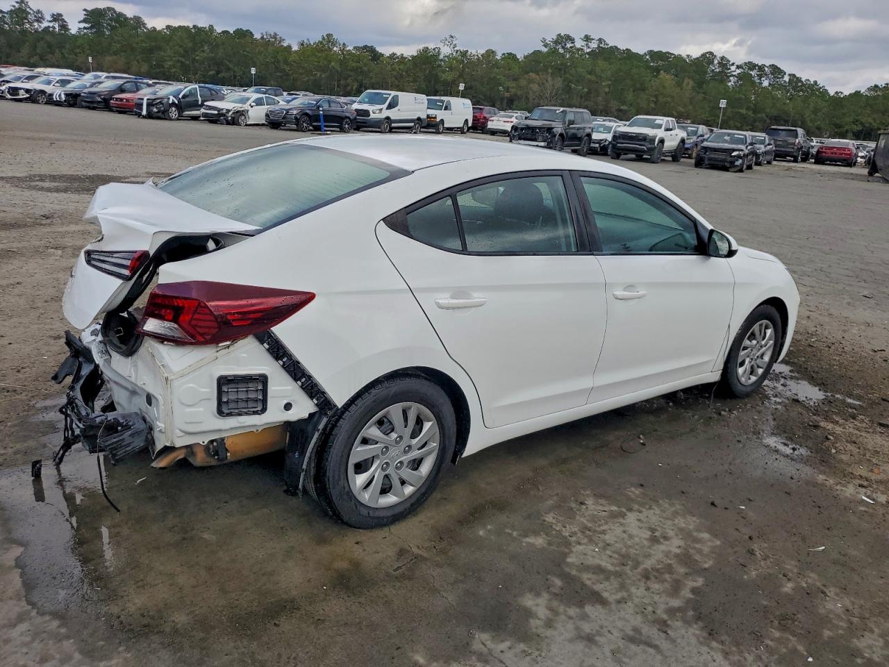 Hyundai ELANTRA Se Image 3