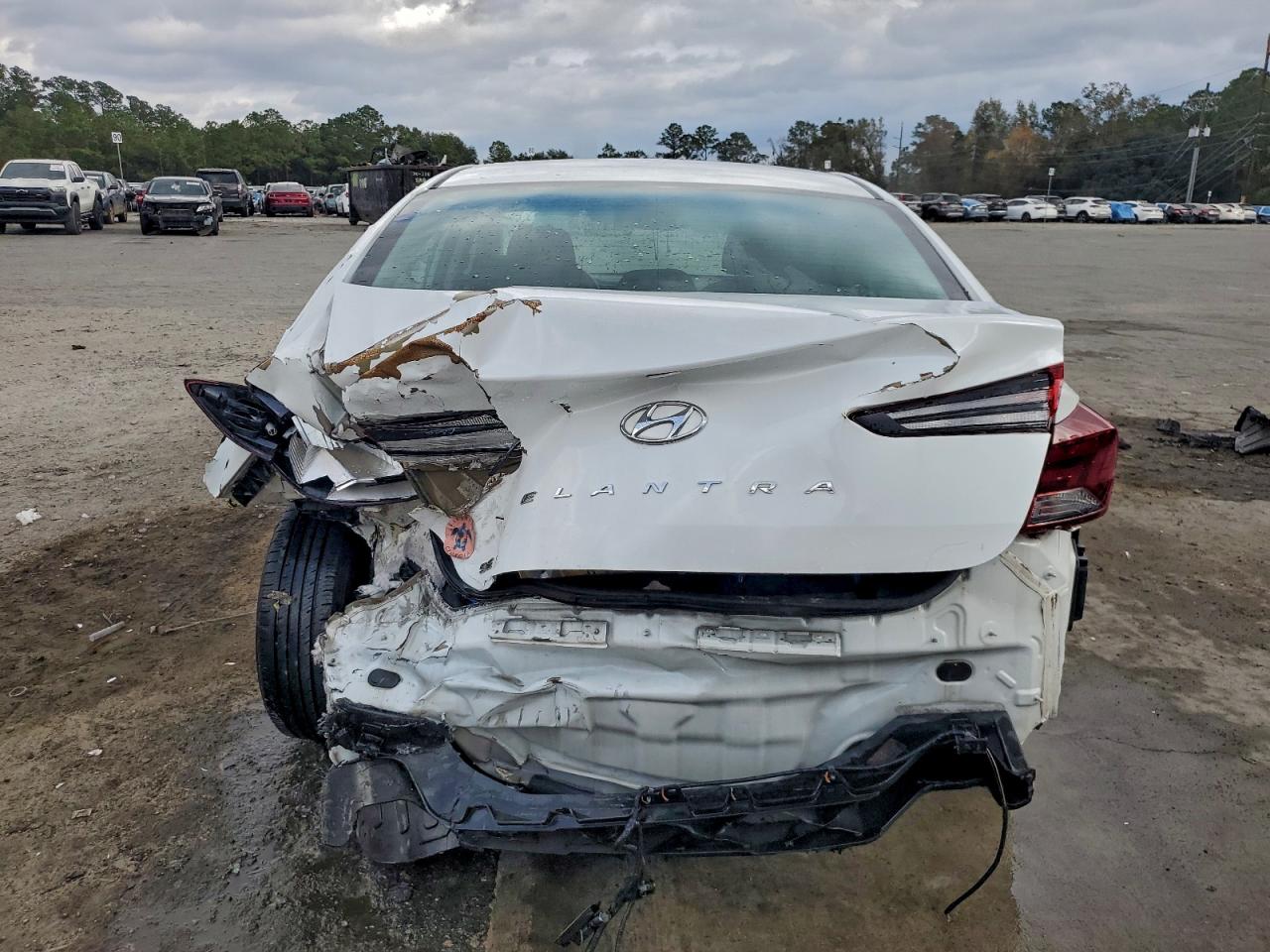 Hyundai ELANTRA Se Image 11