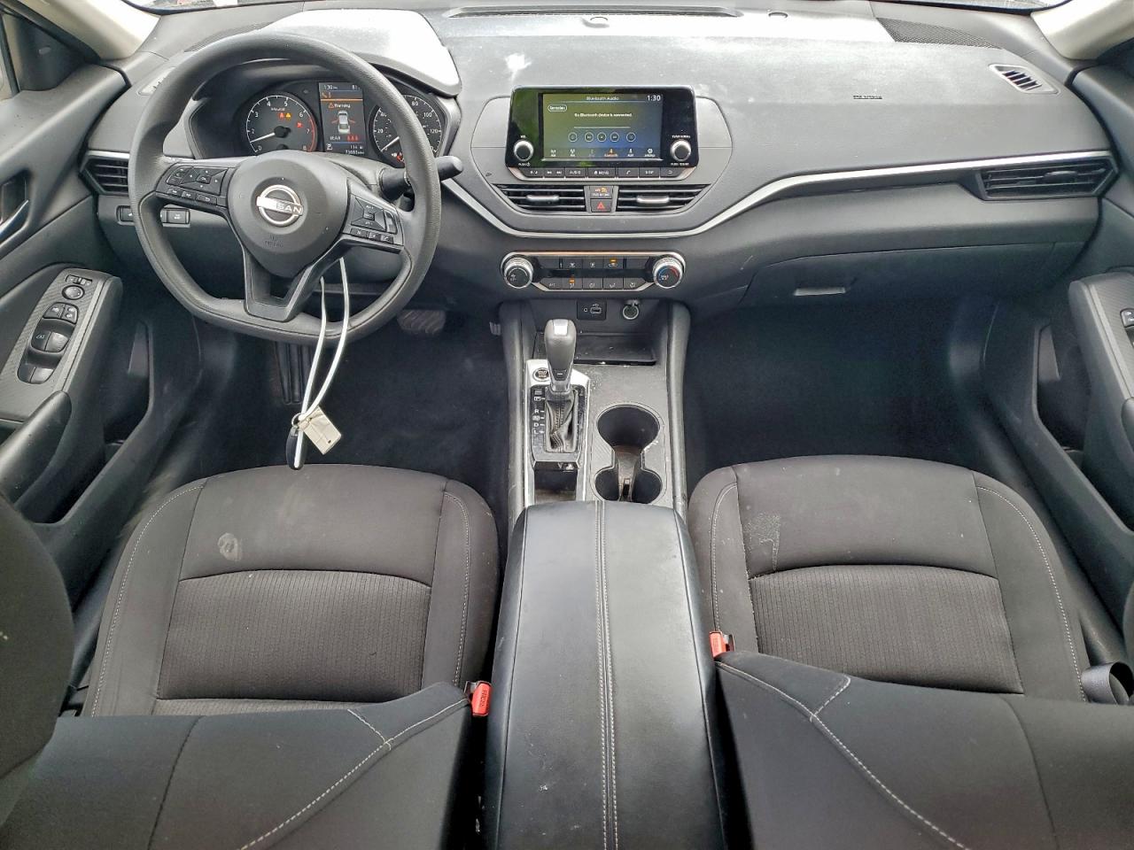 Nissan Altima S Image 4