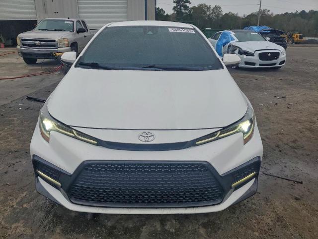 Toyota Corolla Se Image 11