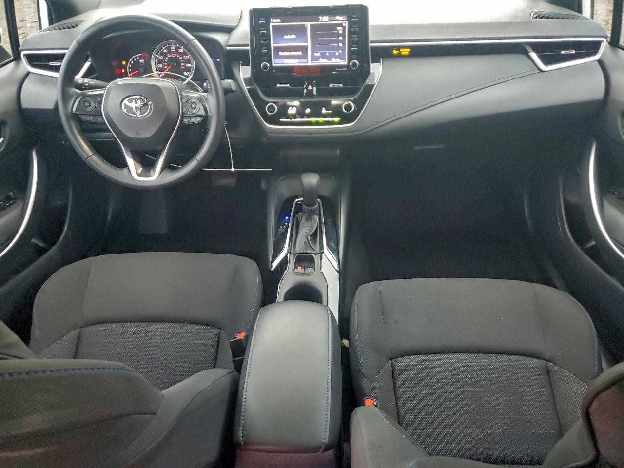 Toyota Corolla Se Image 3