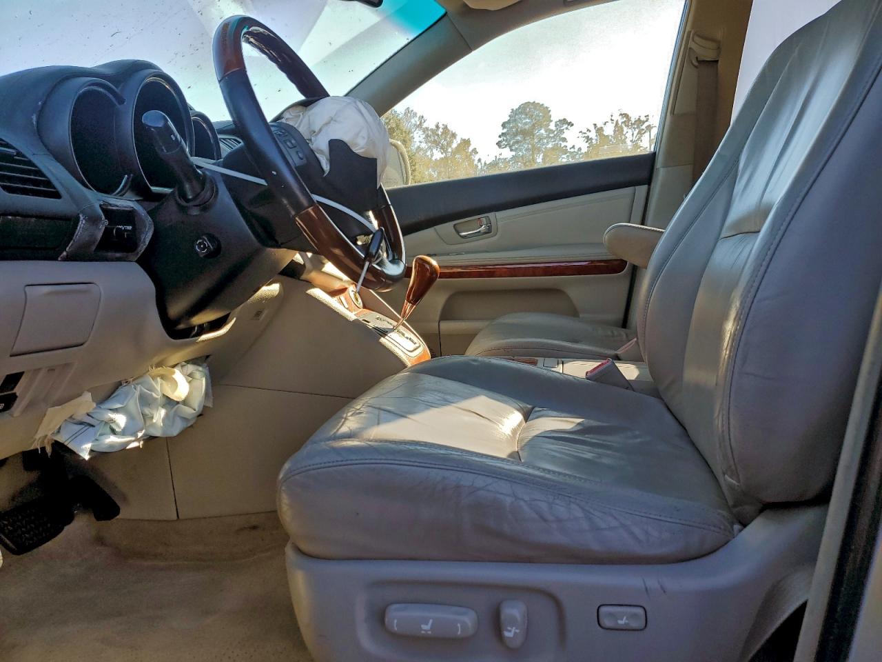 Lexus RX 330 Image 5