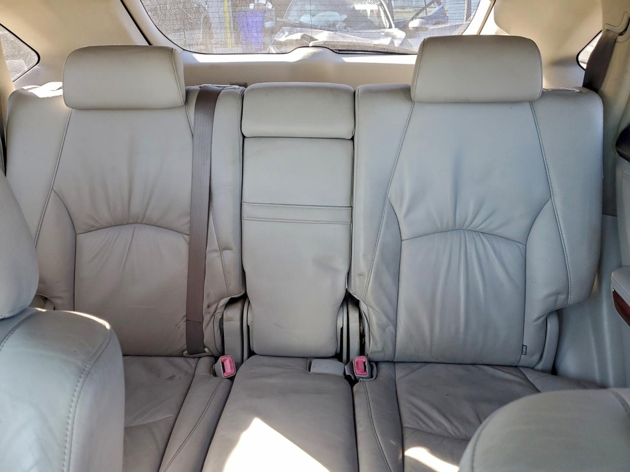 Lexus RX 330 Image 12