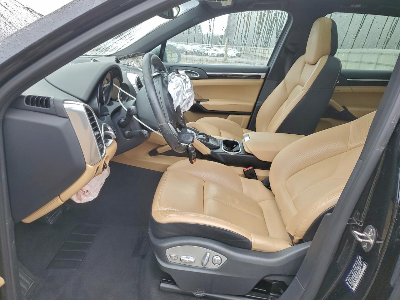 Porsche Cayenne Image 4
