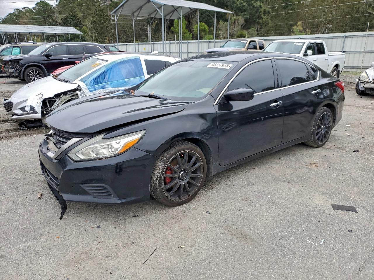 Nissan Altima 2.5 Image 1