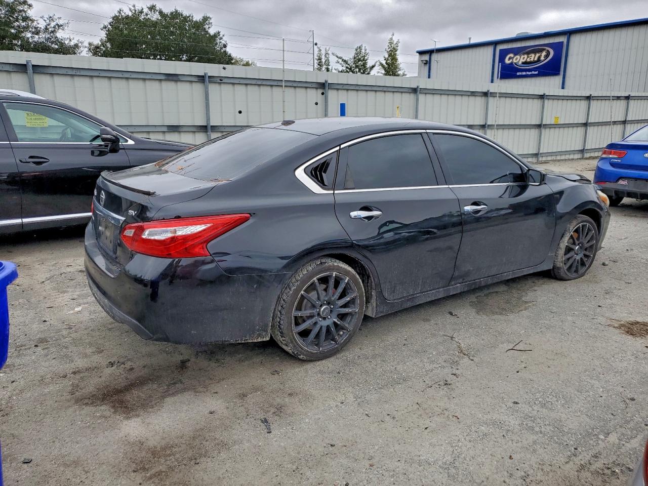 Nissan Altima 2.5 Image 2