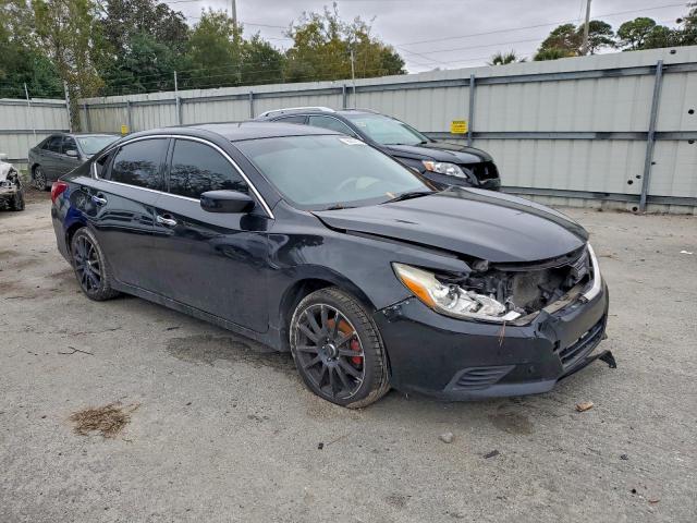 Nissan Altima 2.5 Image 8