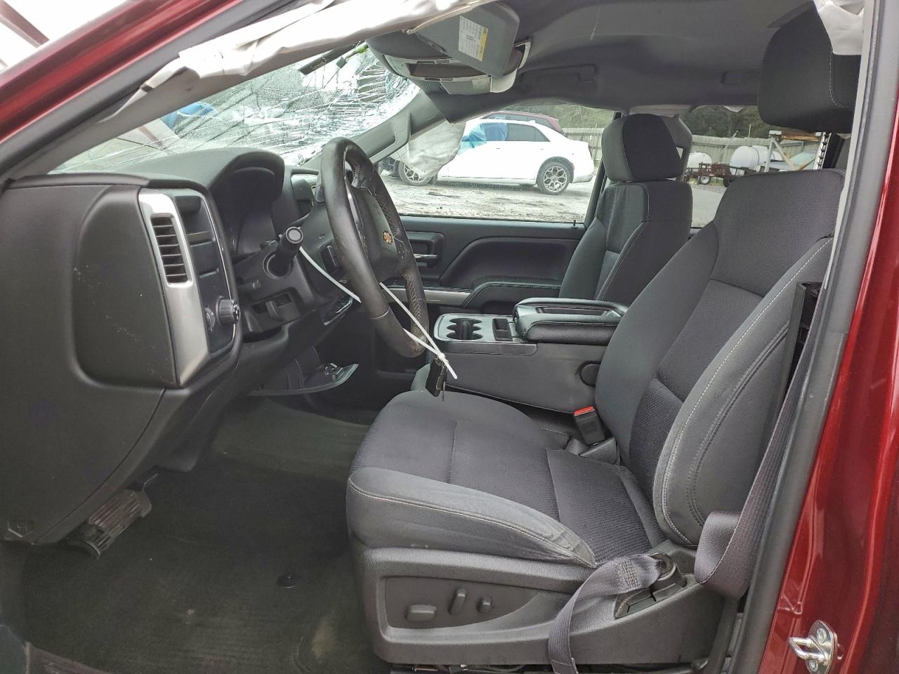 Chevrolet Silverado C1500 Lt Image 3