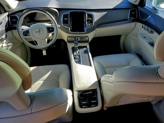 Volvo XC90 T5 Momentum Image 9