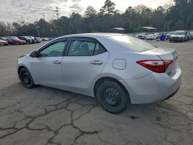 Toyota Corolla L Image 8