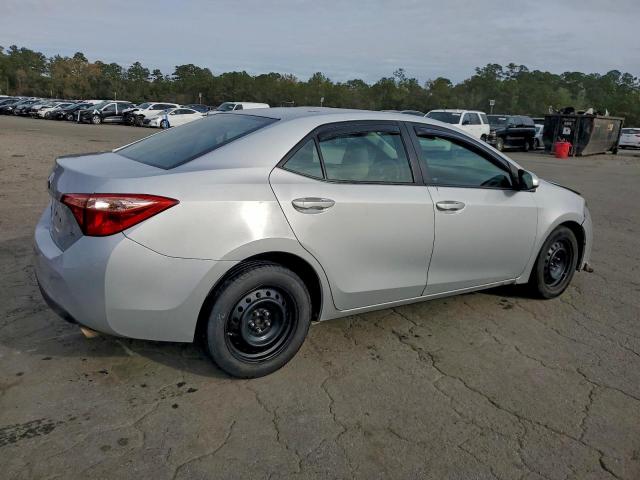 Toyota Corolla L Image 9