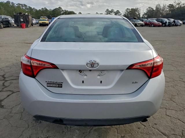 Toyota Corolla L Image 6