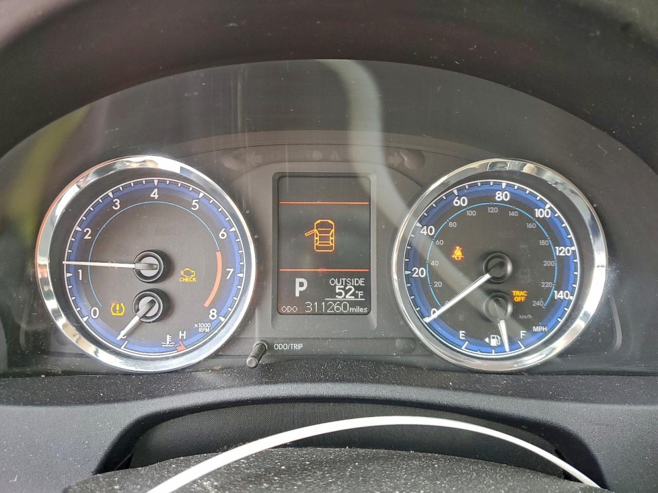 Toyota Corolla L Image 4