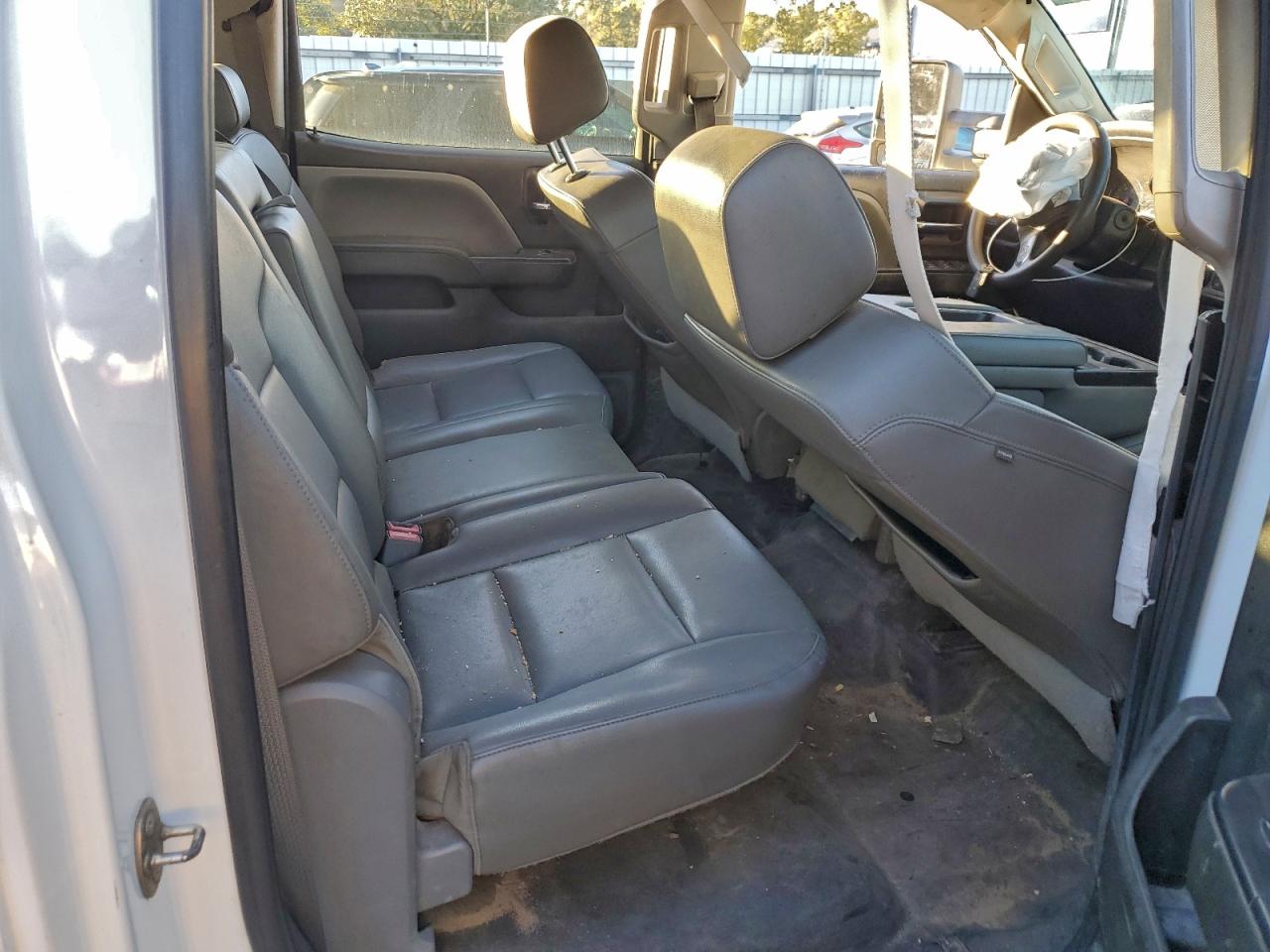 Chevrolet Silverado K2500 Heavy Duty Image 8