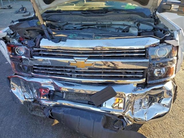 Chevrolet Silverado K2500 Heavy Duty Image 9