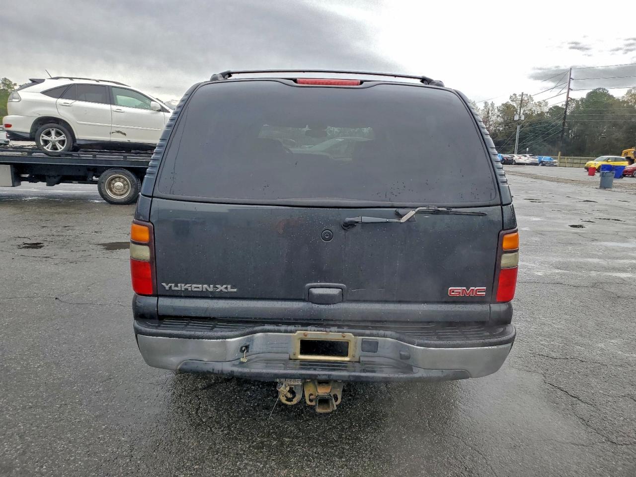 GMC Yukon C1500 Image 7