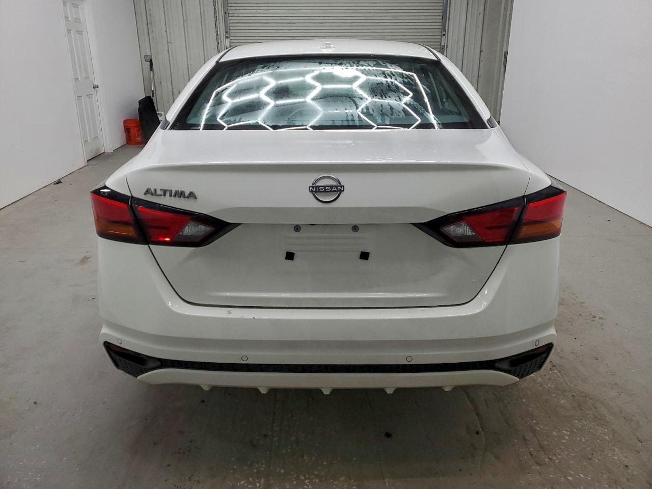 Nissan Altima Sv Image 6