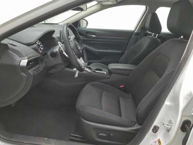 Nissan Altima Sv Image 4