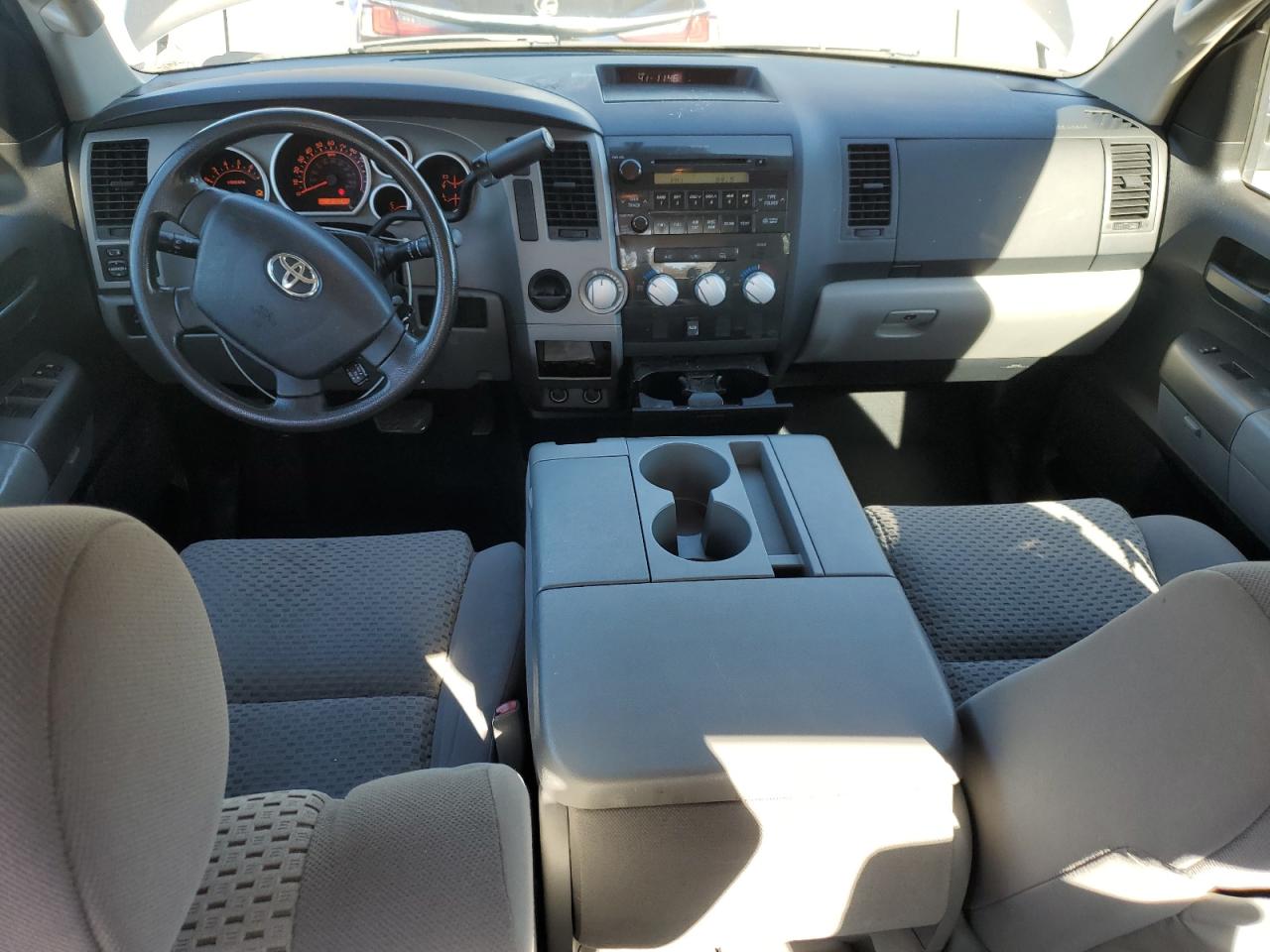 Toyota Tundra Double Cab Sr5 Image 3
