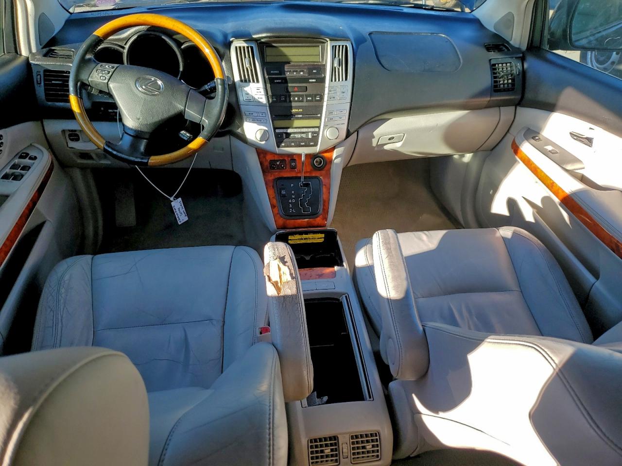 Lexus RX 330 Image 11