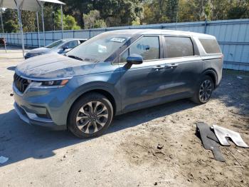  Salvage Kia Carnival
