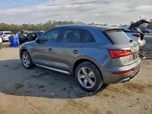 Audi Q5 Premium Image 2
