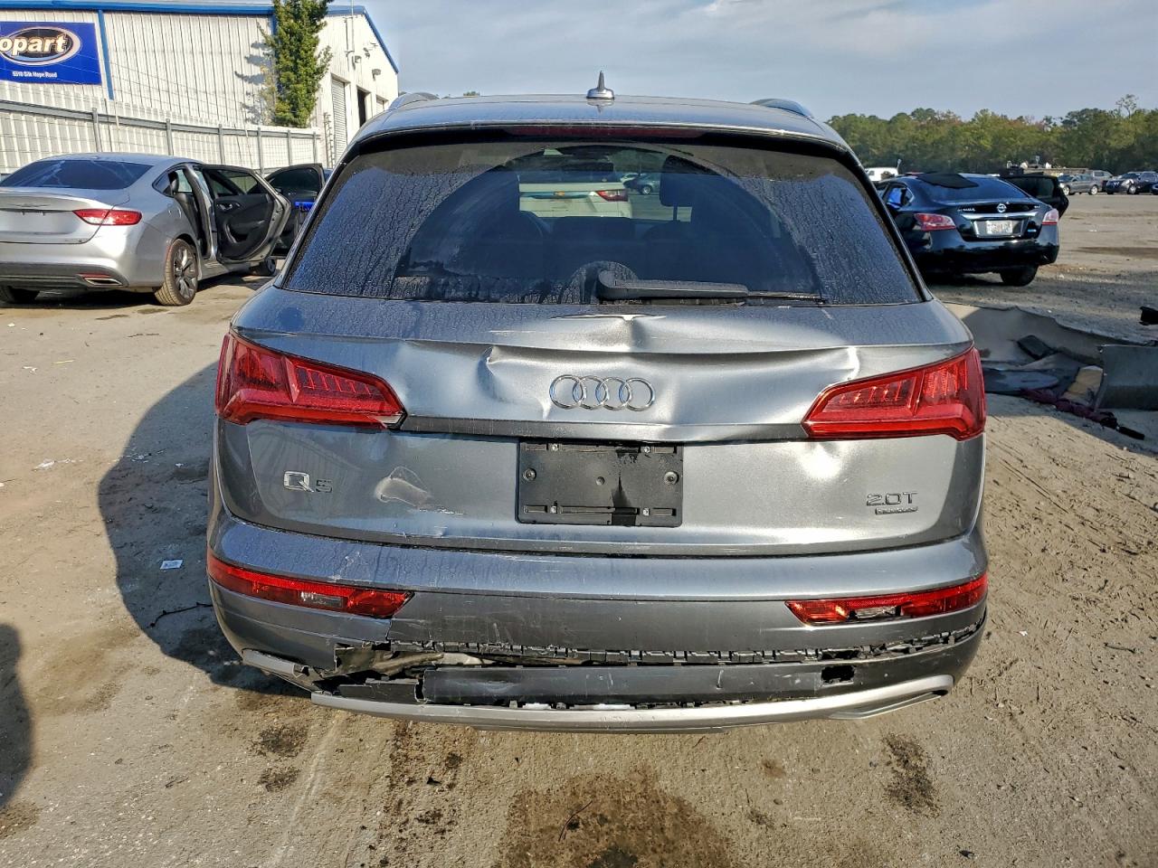 Audi Q5 Premium Image 4