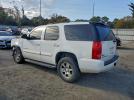GMC Yukon Sle Image 6