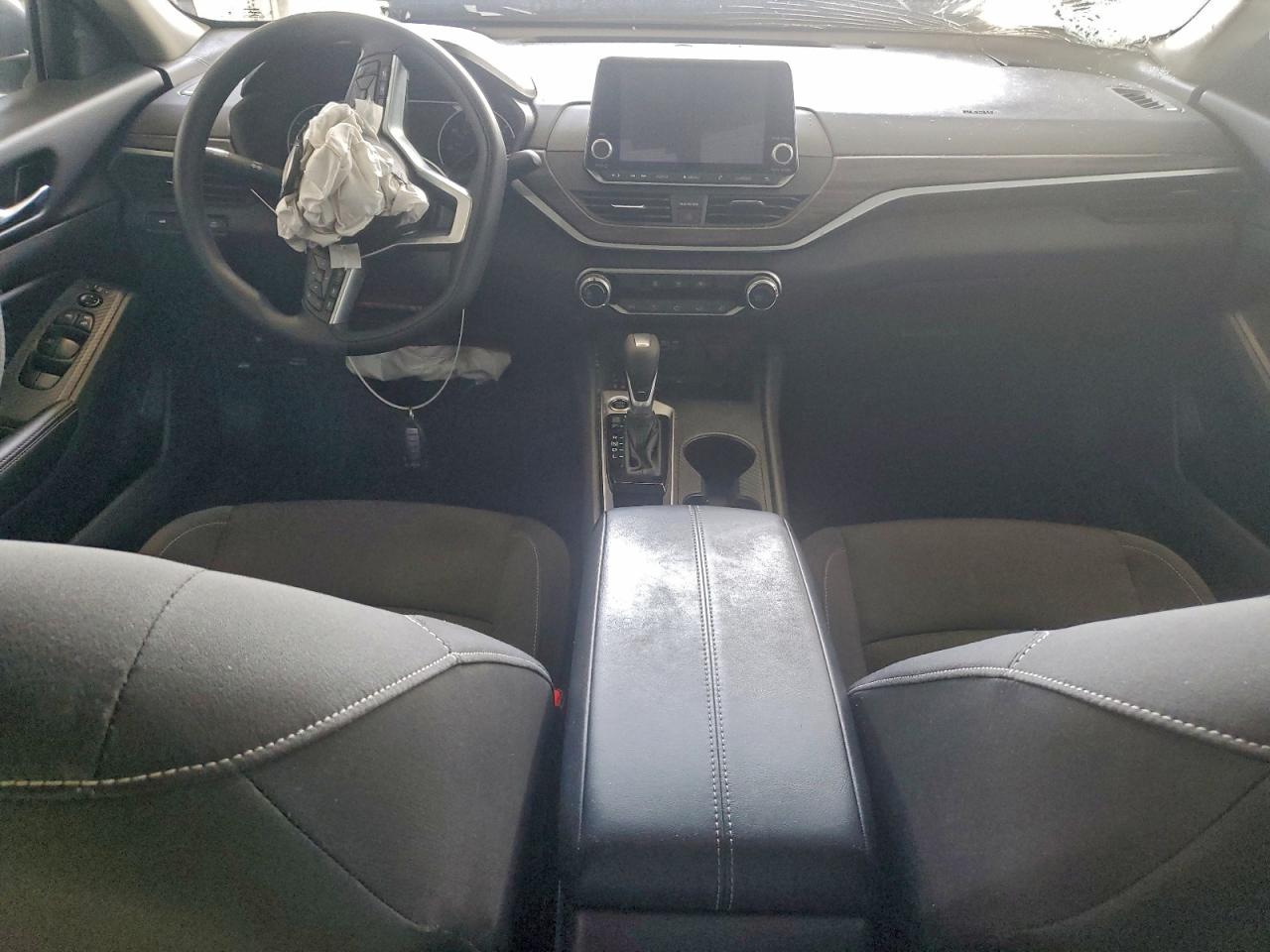 Nissan Altima Sv Image 7