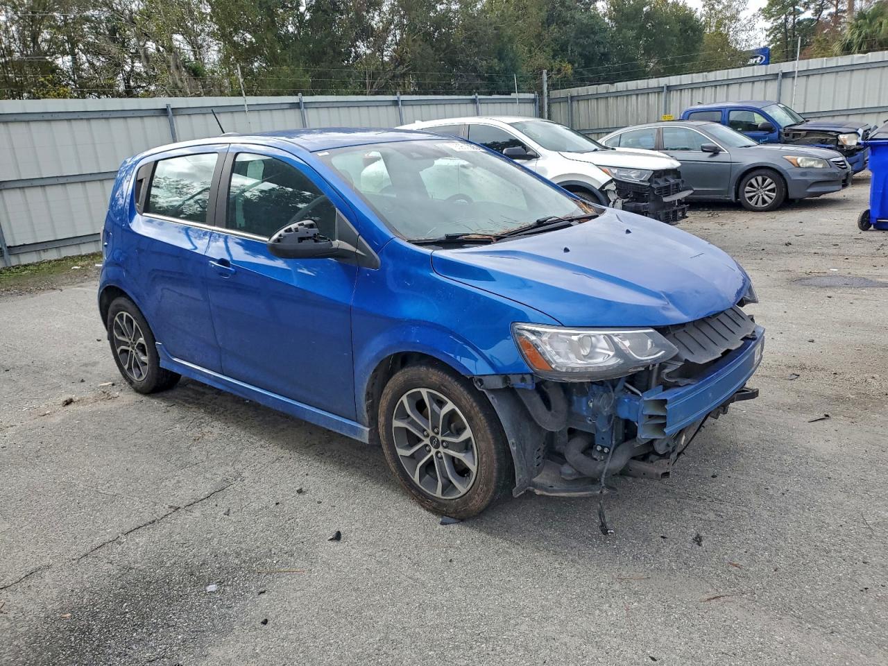 Chevrolet Sonic Lt Image 8