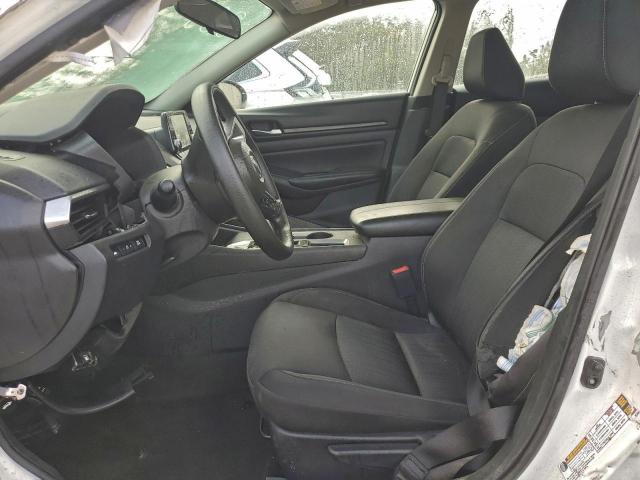 Nissan Altima S Image 6