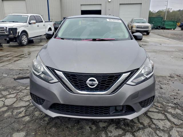 Nissan Sentra S Image 2